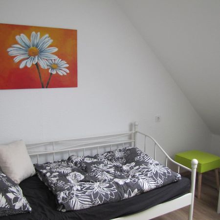 Moeblierte Dachgeschosswohnung In Ruhiger Lage Zu Vermieten Wetzlar Ngoại thất bức ảnh