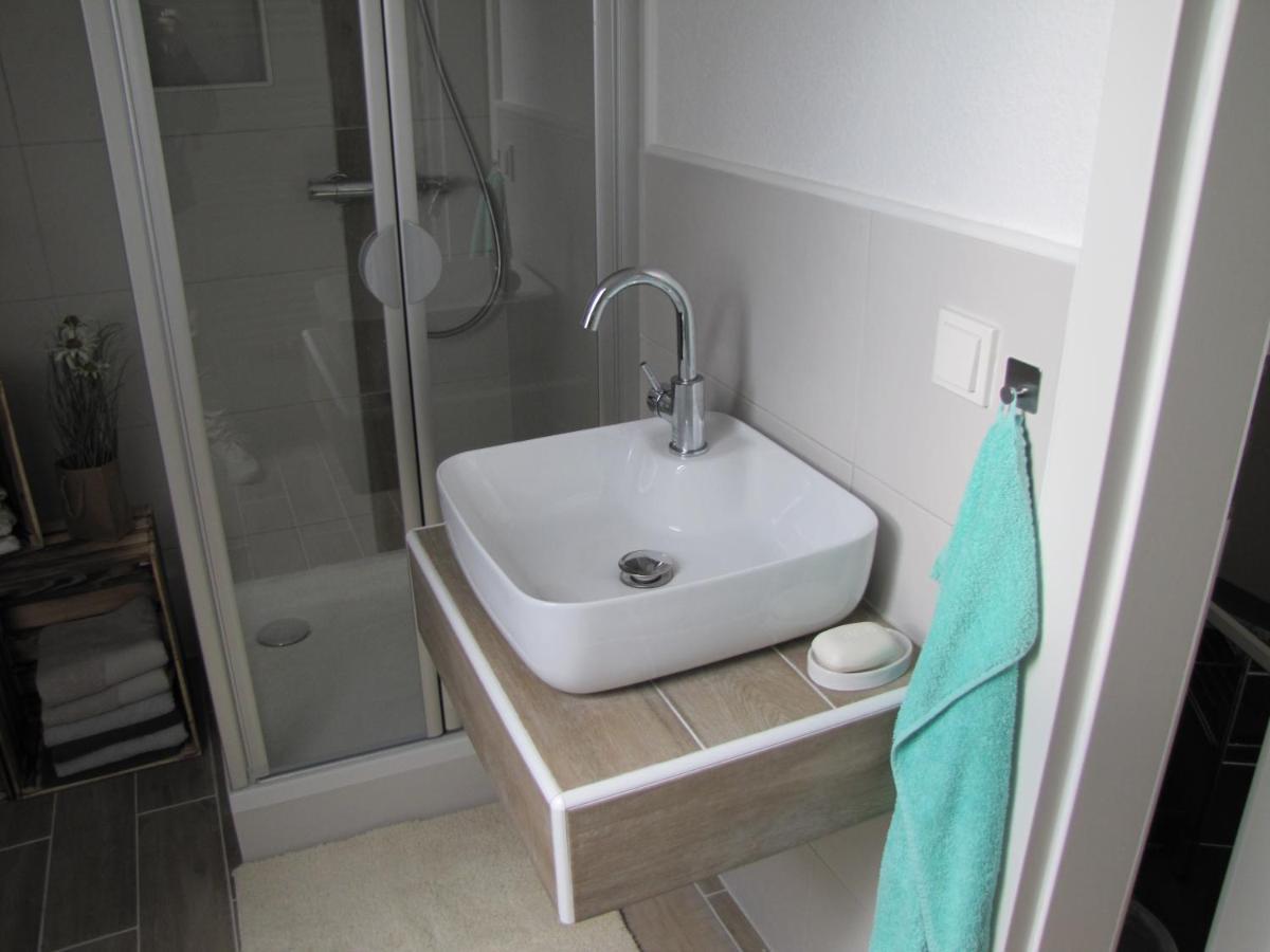 Moeblierte Dachgeschosswohnung In Ruhiger Lage Zu Vermieten Wetzlar Ngoại thất bức ảnh