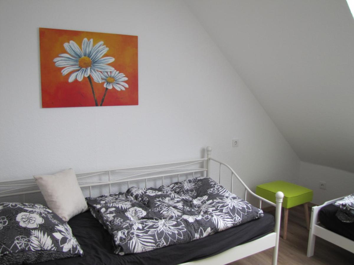 Moeblierte Dachgeschosswohnung In Ruhiger Lage Zu Vermieten Wetzlar Ngoại thất bức ảnh