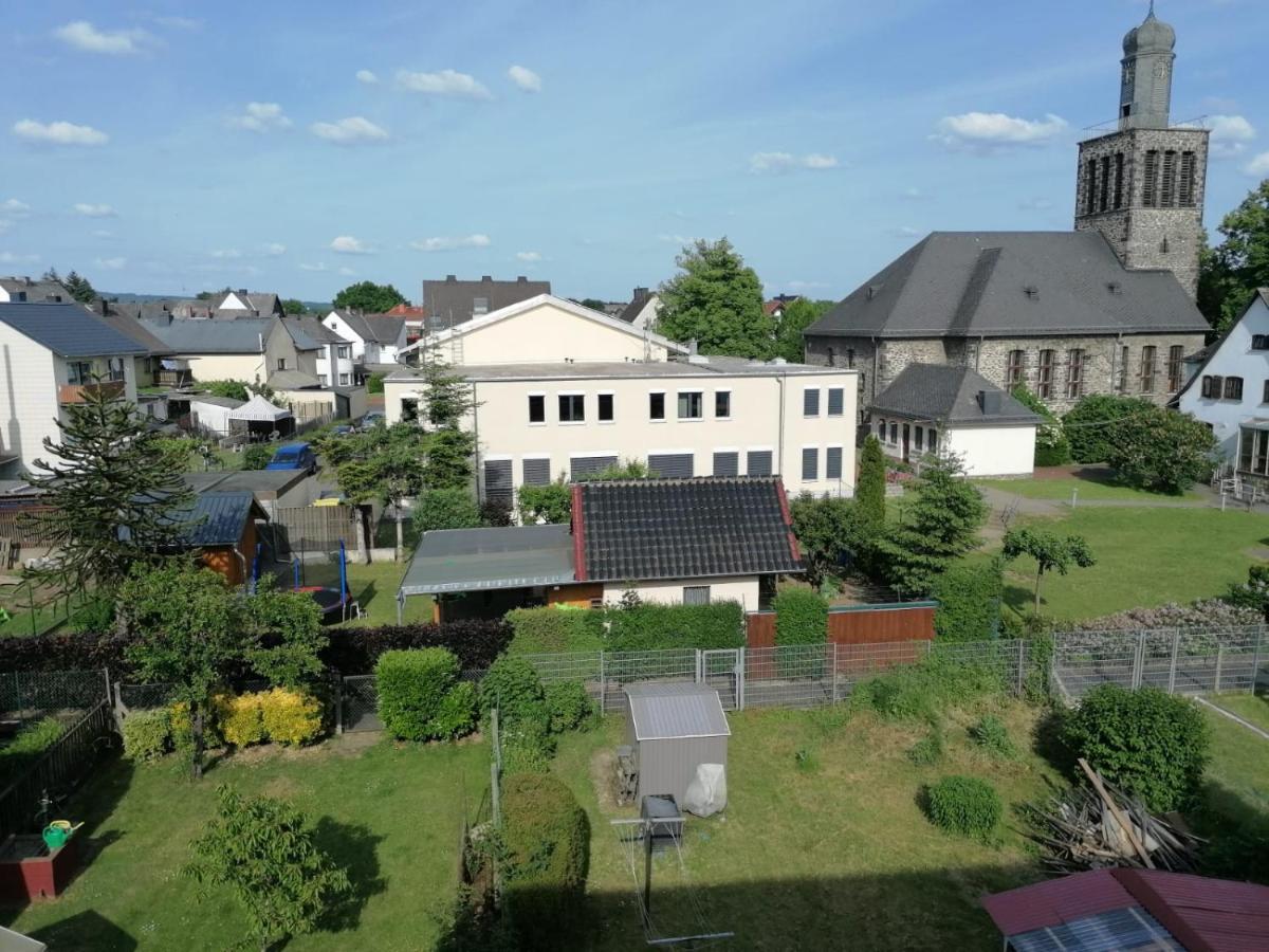 Moeblierte Dachgeschosswohnung In Ruhiger Lage Zu Vermieten Wetzlar Ngoại thất bức ảnh